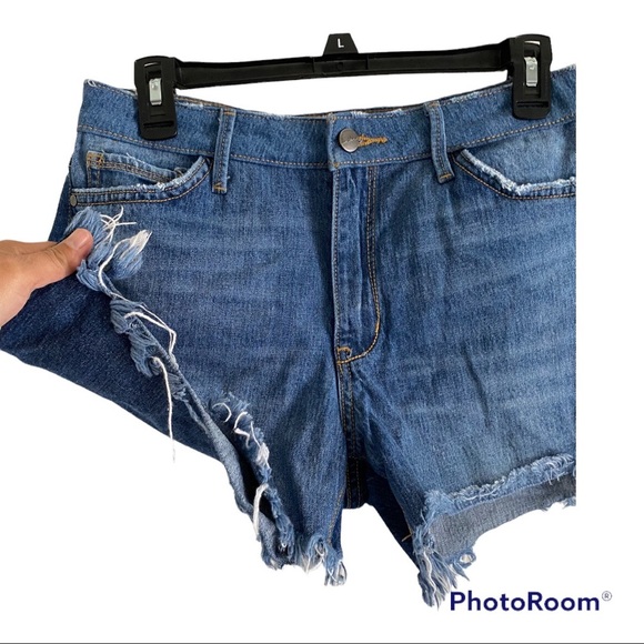 Sam Edelman Highrise short, The Karlie Bootie Distressed Denim Shorts. Size26 - Picture 5 of 8